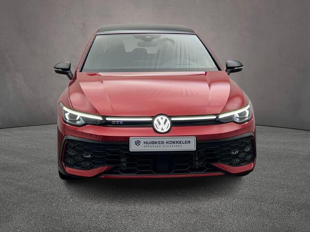 Volkswagen GOLF GTE 1.5 TSI eHybrid 272pk DSG Automaat Trekhaak, Lederen bekleding, Panoramadak, 360 camera, LED matrix koplampen, Black style, Adaptive cruise control