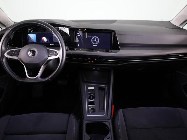 Volkswagen GOLF 1.5 eTSI Style 130 PK | Automaat | Digitaal dashboard | Sportstoelen | Navigatie