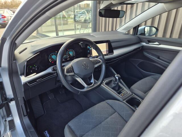 Volkswagen GOLF 1.5 TSI Life Business | BTW | Carplay | Trekhaak | Camera | Navi