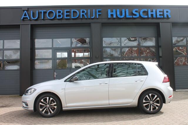 Volkswagen GOLF 1.5 TSI CL BNS IQ-Drive / Panorama dak / Digitaal dashboard / Camera