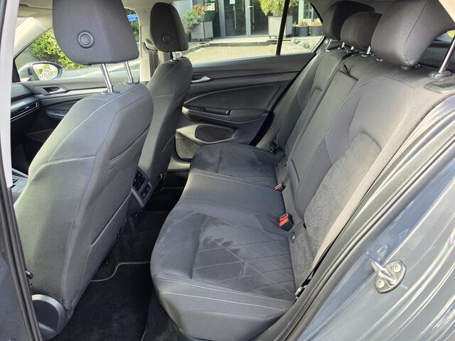 Volkswagen GOLF 1.5 TSI Style * LED * NAVI * NAP * CAMERA *