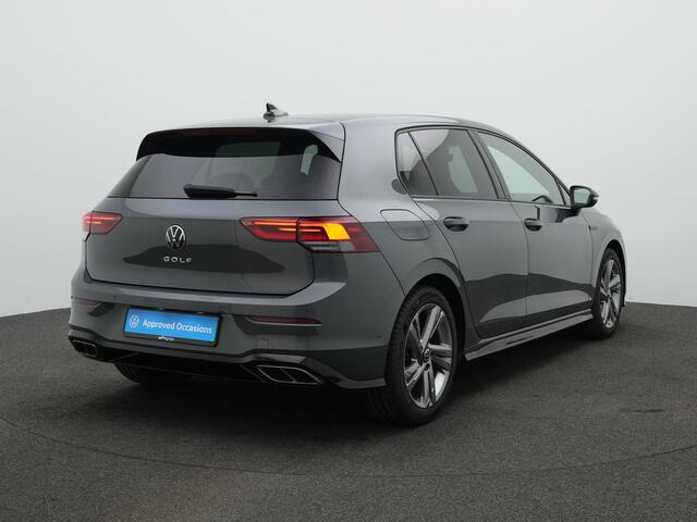Volkswagen GOLF 1.5 TSI 130 pk R-Line | Adaptive Cruise | Navigatie | Sportonderstel | Keyless Entry | Parkeersensoren voor/achter | Carplay