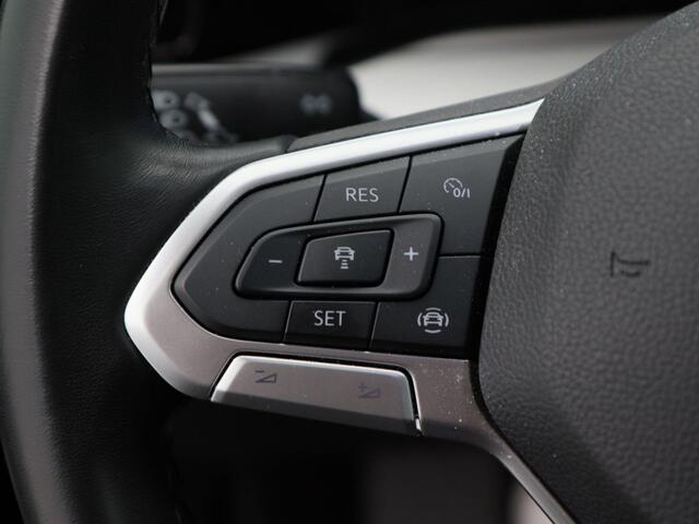 Volkswagen GOLF Variant 1.0 TSi 110 Pk Life Parkeersensoren | Carplay | Climatronic | Adaptive Cruise | Trekhaak | 16 Inch | 52.305 Km !!