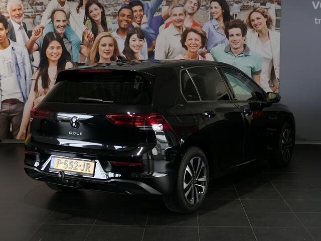 Volkswagen GOLF 1.5 TSI Style - Stoel+ stuurverwarming - Trekhaak - Navi - Apple carplay/ Android auto