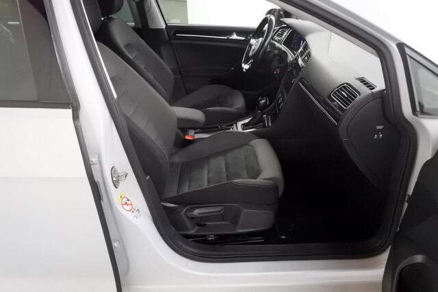 Volkswagen GOLF 1.0 TSi DSG High-L Bns R Panorama