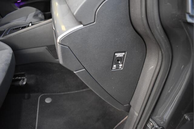 Volkswagen GOLF 1.4 eHybrid Style, BOEKJES,NAP EN ONDERHOUDSHISTORIE