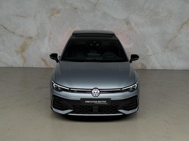 Volkswagen GOLF 1.5 eTSI R-Line / Pano / Camera