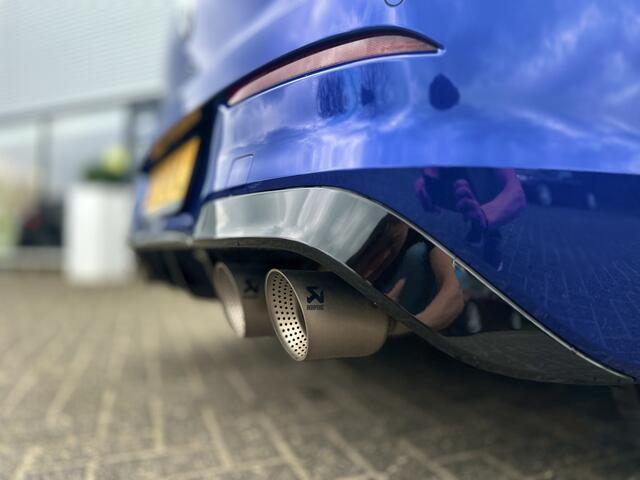 Volkswagen GOLF 2.0 R 4Motion, 333 PK, Akrapovic, Head Up, H&K, Pano, 20 Jahre, IQ