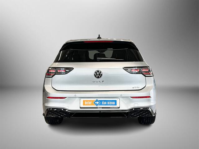 Volkswagen GOLF 1.5 150pk eTSI R-Line Edition Dodehoeksensoren | Achteruitrijcamera | Stoelverwarming