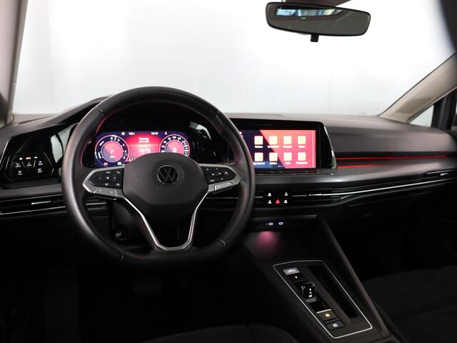 Volkswagen GOLF 1.4 eHybrid Style 204 pk Automaat (DSG) | Navigatie via App | Parkeersensoren | Adaptieve cruise control | LED koplampen |