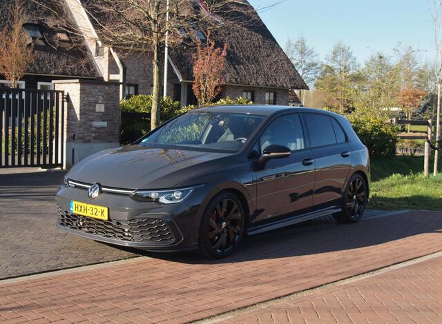 Volkswagen GOLF 1.4 eHybrid GTE | Fabrieksgarantie 06-2027 | Sfeerverlichting | Black Style Pakket | Apple Carplay | ACC |