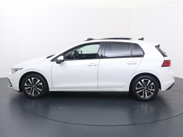 Volkswagen GOLF 1.0 eTSI Life Business | 110 PK | Automaat | Achteruitrijcamera | Adaptive cruise control | Apple Carplay/Android Auto |
