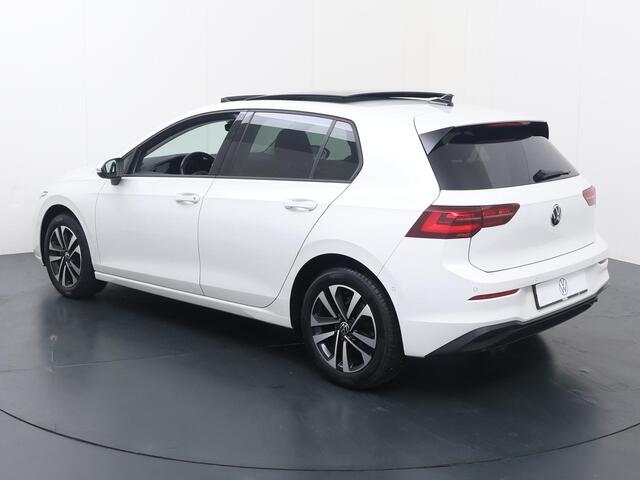 Volkswagen GOLF 1.0 eTSI Life Business | 110 PK | Automaat | Achteruitrijcamera | Adaptive cruise control | Apple Carplay/Android Auto |