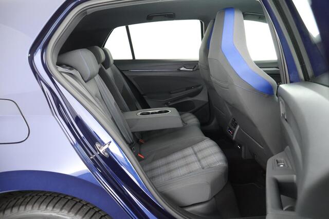 Volkswagen GOLF 1.4 eHybrid 245pk GTE Camera Keyless Adaptief Onderstel Matrix LED Stoelverwarming Navigatie ACC