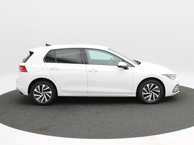 Volkswagen GOLF 1.4 eHybrid 204 Pk Automaat Style | Parkeersensoren | Climatronic | Adaptive Cruise | Stoelverwarming | CarPlay | 16 Inch | 79.772 Km !!