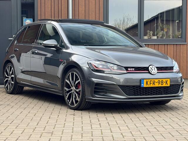 Volkswagen GOLF 2.0 TSI GTI DSG Pano Camera Carplay