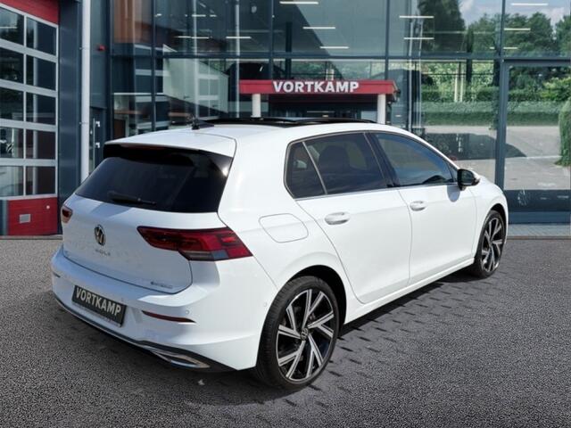 Volkswagen GOLF 1.4 TSI E-HYBRID STYLE PANO-DAK/CAMERA/ACC/STOEL+STUURVERW/MEM/LED