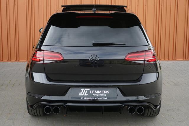 Volkswagen GOLF 1.5 TSI 3xR-line DSG 150PK Panodak Virtual DCC ACC Blind/Lane DAB Standkachel