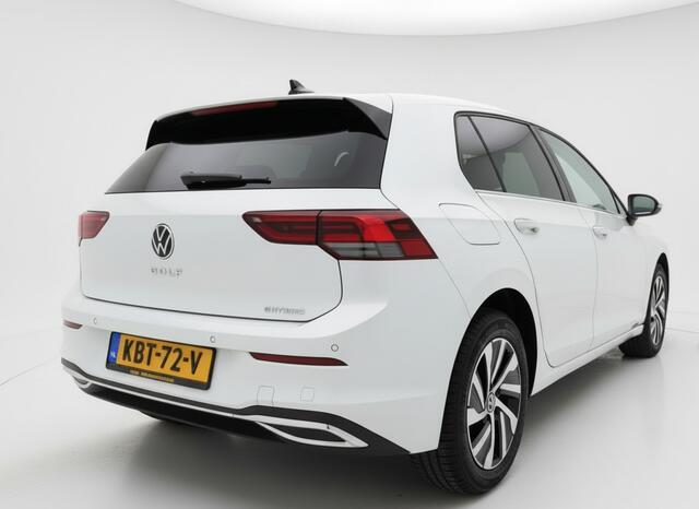 Volkswagen GOLF 1.4 eHybrid 204PK DSG STYLE CAMERA/NAVI/STUURVERW.