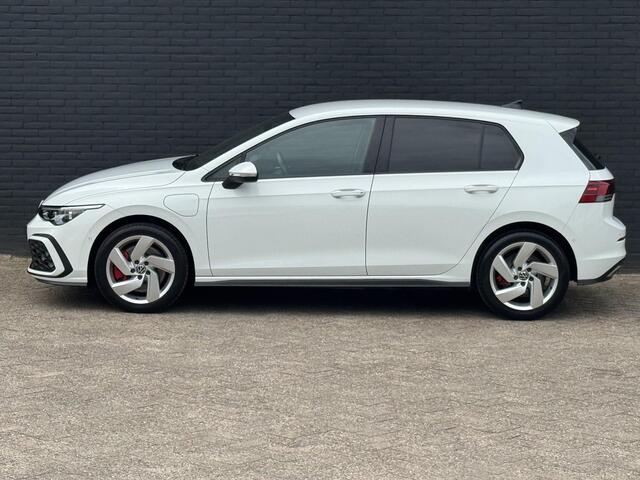 Volkswagen GOLF 1.4 eHybrid GTE I INCL. ¤ 850,00 AFL.KOSTEN + BOVAG GARANTIE