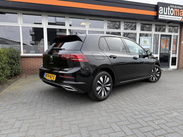 Volkswagen GOLF 1.5 eTSI Oranje Edition Carplay - Stuur en Stoelverwarming - Full Options -