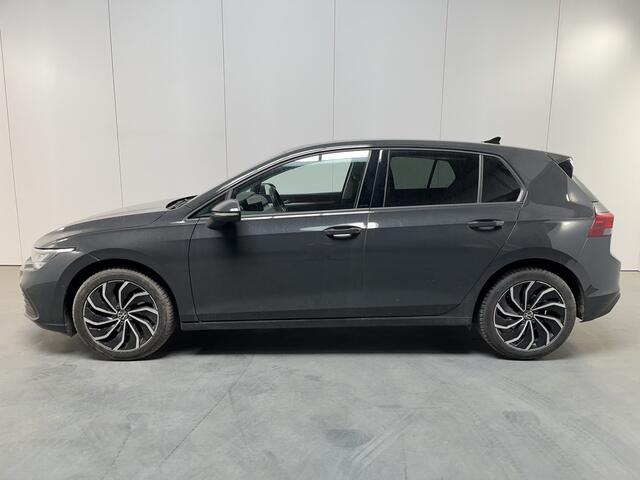 Volkswagen GOLF 1.0 eTSI Life / AUTOMAAT/ CLIMA/ STOELVERWARM./ CRUISE/ DIGITAL DASH/ APP-CONNECT/ PARK. SENSOREN/ 17"LMV