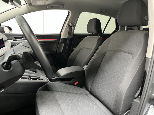 Volkswagen GOLF 1.0 eTSI Life / AUTOMAAT/ CLIMA/ STOELVERWARM./ CRUISE/ DIGITAL DASH/ APP-CONNECT/ PARK. SENSOREN/ 17"LMV