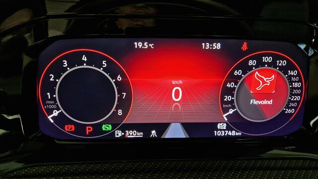 Volkswagen GOLF 1.5 eTSI R-Line | Apple Carplay/Android Auto | LED koplampen |