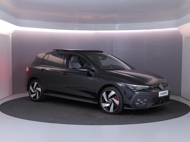 Volkswagen GOLF 1.5 eHybrid GTE 272 pk Automaat (DSG) | Verlengde garantie | Navigatie | Panoramadak | Trekhaak (wegklapbaar) | Parkeersensoren (Park assist) | Achteruitrijcamera | Lederen bekleding | Stoelverwarming/ventilatie |