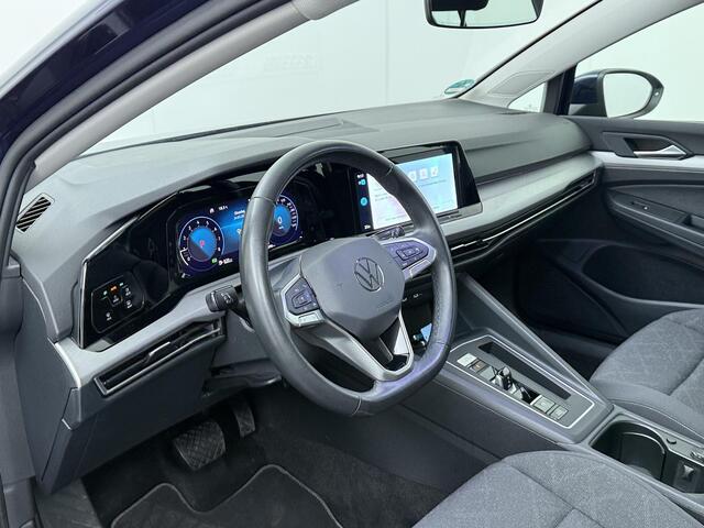 Volkswagen GOLF 1.0 eTSI Life | 110 PK | Automaat | Adaptive cruise control | Achteruitrijcamera | Apple Carplay/Android Auto |