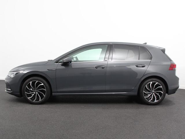 Volkswagen GOLF 1.5 eTSI 150pk DSG Style Navigatie DAB Camera Lane Assist LED Adaptive Cruise Control Keyless Go Stoelverwarming Lichtmetalen Velgen