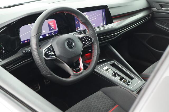 Volkswagen GOLF 2.0 TSI 300pk DSG Clubsport 45 Akrapovic h/k HUD DCC Panoramadak Stoelverwarming Keyless Virtual Cockpit Navigatie