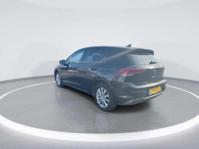 Volkswagen GOLF 1.5 TSI 130pk Life Business · Camera · Dodehoeksensor · Keyless · Apple/Android Car Play · Elektrische stoelverstelling · Adaptive Cruise Control ·