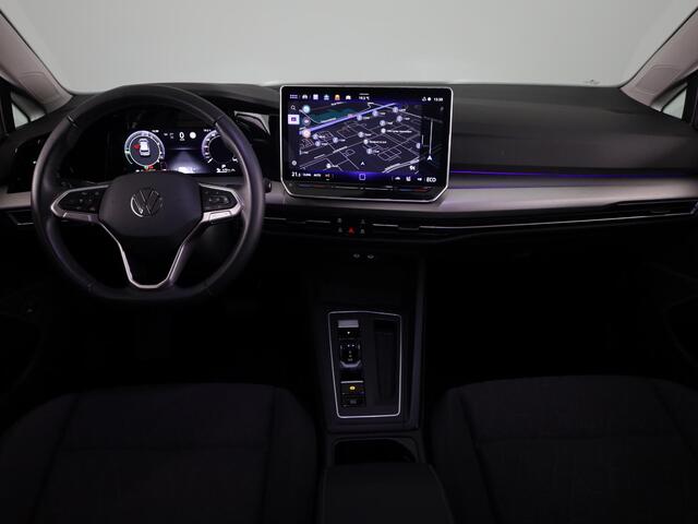 Volkswagen GOLF 1.5 eHybrid Life Edition | Achteruitrijcamera | Navigatie | Carplay & Android Auto |