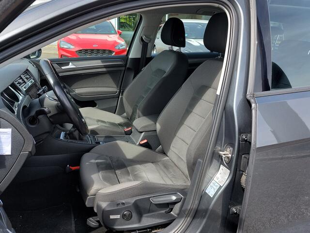 Volkswagen GOLF Variant 1.5 TSI 131pk Comfortline Executive | Origineel NL | Navi | Apple Carplay+Android Auto | Clima | Adap.Cruise | Ergo-Stoel+Stoelverwarming | Pdc V+A | Licht+Regensensor | 15''lm | Trekhaak