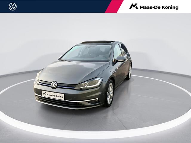 Volkswagen GOLF 1.5TSI/130PK Highline · Panoramadak · Stoelverwarming · Massage functie · Camera + Parkeersensoren