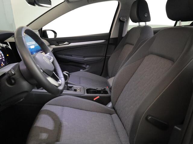 Volkswagen GOLF Life Edition 1.5 TSI 116 pk | Verlengde garantie | Navigatie via App | Parkeersensoren | Adaptieve cruise control | LED koplampen |