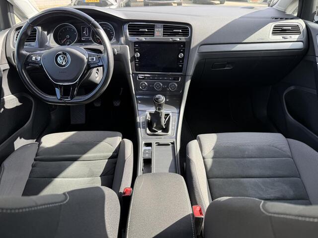 Volkswagen GOLF 1.4 TSI Connected Series R / R-Line Exterieur / Trekhaak 1400 KG / All Seasonbanden / Comfortstoelen / Navigatie / Camera / Stoelverwarming / Climate Control / Adaptive Cruise Control /
