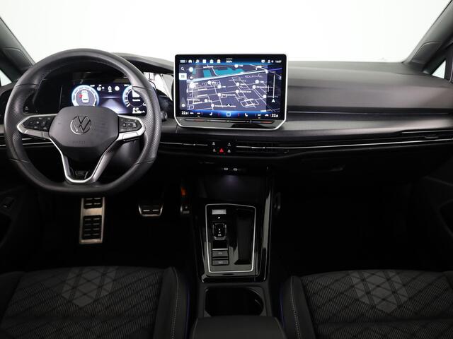 Volkswagen GOLF variant R-Line-Edition 1.5 eTSI 116 pk Automaat (DSG) | Verlengde garantie | Navigatie | Parkeersensoren | Ropndomzicht camera | Stoelverwarming | Matrix LED koplampen | R-Line |