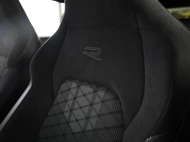 Volkswagen GOLF variant R-Line-Edition 1.5 eTSI 116 pk Automaat (DSG) | Verlengde garantie | Navigatie | Parkeersensoren | Ropndomzicht camera | Stoelverwarming | Matrix LED koplampen | R-Line |