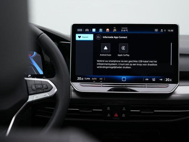 Volkswagen GOLF 1.5 eTSI 150 pk DSG 50 Edition | Panoramadak | Trekhaak | Geheugen-/massagestoel | Head-up display | IQ Light | Achteruitrijcamera