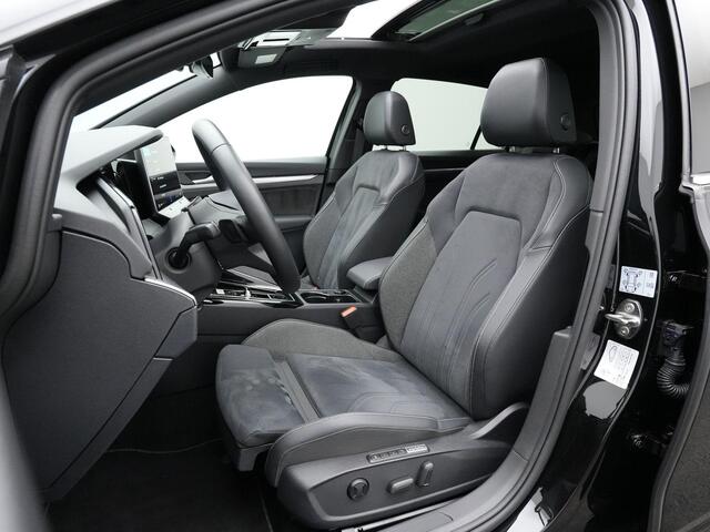 Volkswagen GOLF 1.5 eTSI 150 pk DSG 50 Edition | Panoramadak | Trekhaak | Geheugen-/massagestoel | Head-up display | IQ Light | Achteruitrijcamera