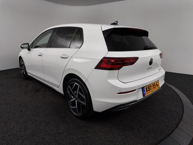 Volkswagen GOLF 1.4 eHybrid Style | Achteruitrijcamera | Stoelverwarming | Navigatie | Adaptive Cruise Control |
