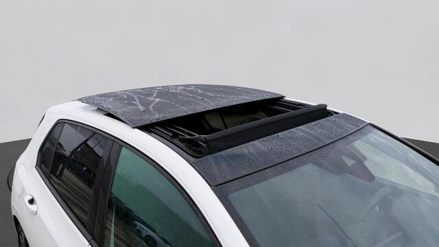 Volkswagen GOLF 1.5 eTSI 130pk DSG R-Line Business | Black Style | Panoramadak | 18" |