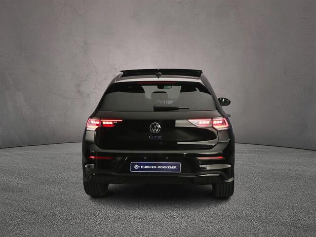 Volkswagen GOLF GTE 1.5 TSI eHybrid 272pk DSG Automaat Trekhaak, Lederen bekleding, Panoramadak, Adaptive cruise control, LED matrix koplampen, Black style