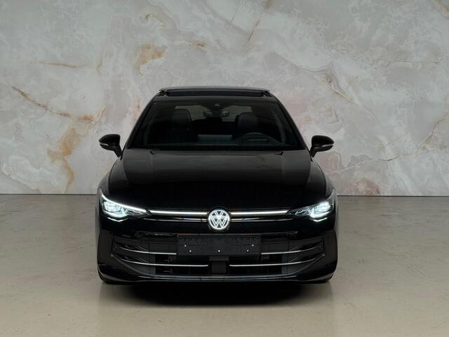 Volkswagen GOLF 1.5 eTSI 50 Edition / Pano / Massage / Head-up /