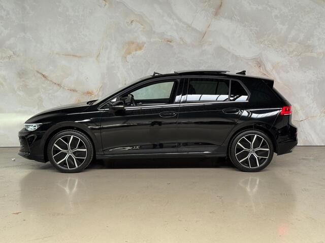 Volkswagen GOLF 1.5 eTSI 50 Edition / Pano / Massage / Head-up /