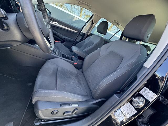 Volkswagen GOLF 1.0 TSI 110pk H6 Life Business Virtual Cockpit Massagestoel Navigatie Stoel- Stuurverwarming