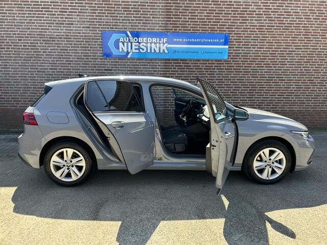 Volkswagen GOLF 1.5 TSI