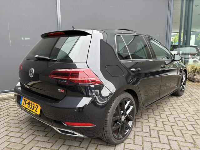 Volkswagen GOLF 1.4 TSI Highline Business R Airco - Apple carplay - Schuifkanteldak - Parkeersensor - Stoelverwarming - Navigatie - Achteruitrijcamera - Mistlampen - Cruise control - Licht metalen velgen 17 inch - Led verlichting - Blu - Dakspoiler - Elektrische ramen -